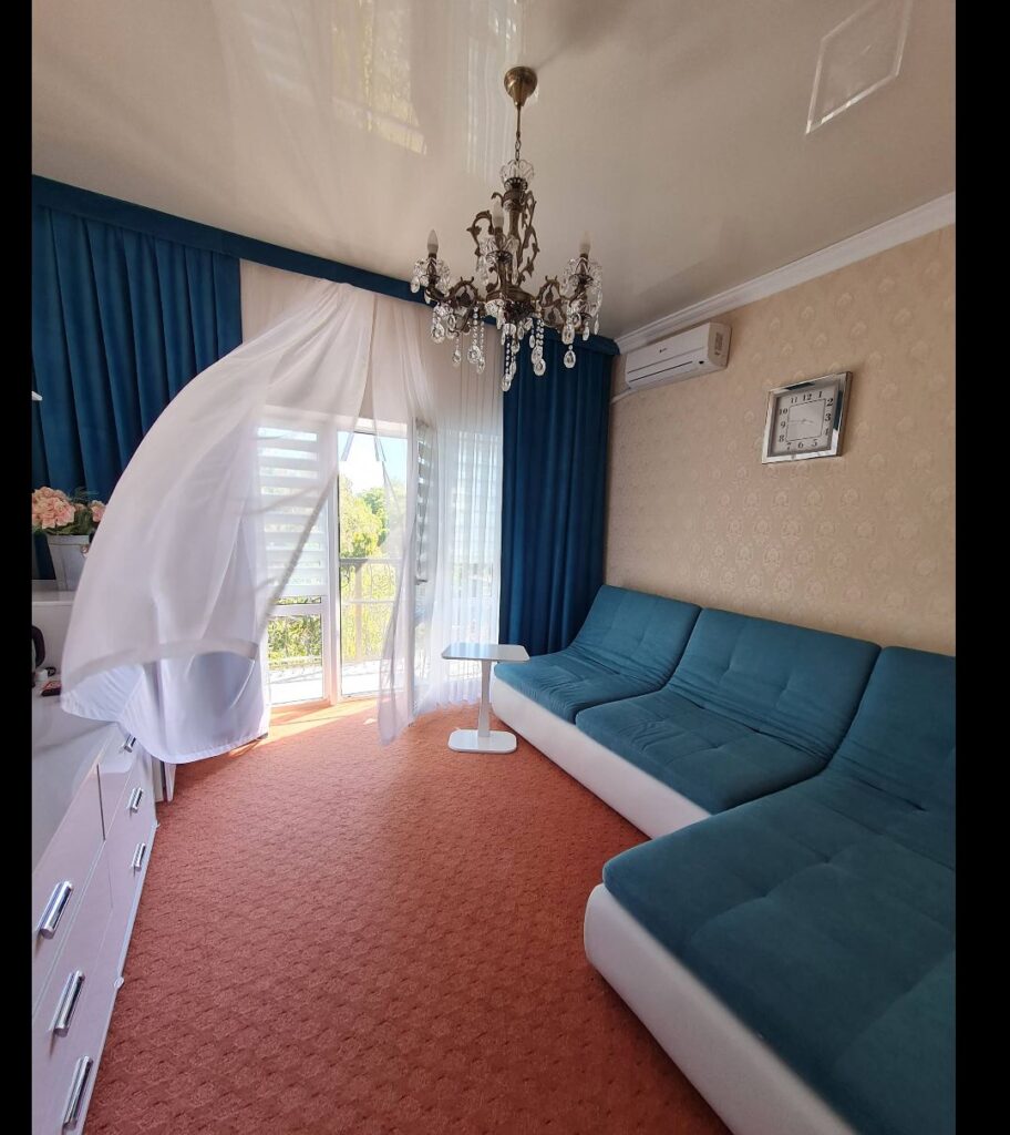 Готель «Лео» в Хорлах