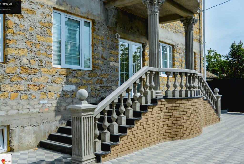 Готель «Лео» в Хорлах