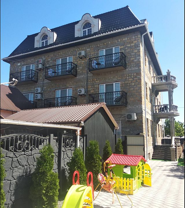 Готель «Лео» в Хорлах