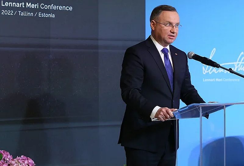 Andrzej Duda skomentował możliwość odebrania odznaczenia Zełenskiemu