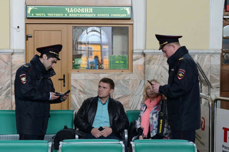 Відсутність паспорта може закінчитися поїздкою до відділку для встановлення особи.