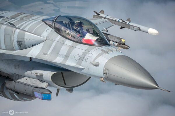 Polski F-16 omal nie zestrzelił ukraińskiego MiG-a-29