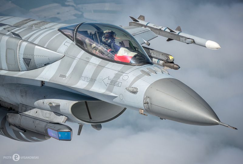 Polski F-16 omal nie zestrzelił ukraińskiego MiG-a-29