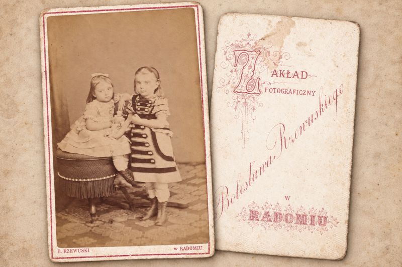 Bolesław Rzewuski - fotograf Radomia i portret dwóch dziewczynek